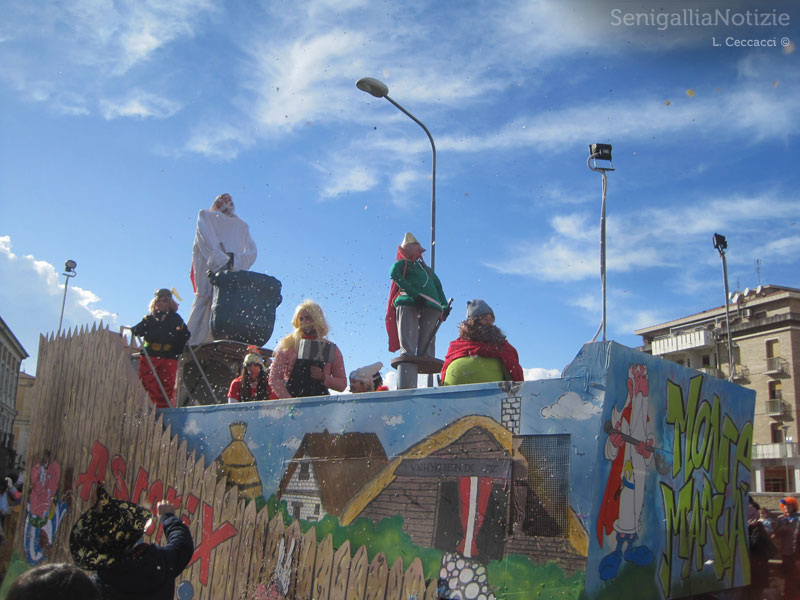 ...inseguiti dai Galli di Asterix