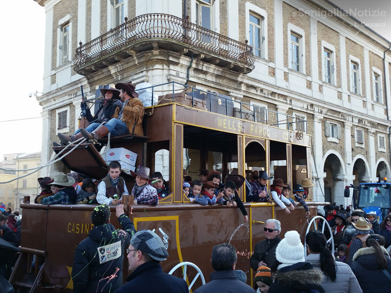 Carnevale di Senigallia - Diligenza del west