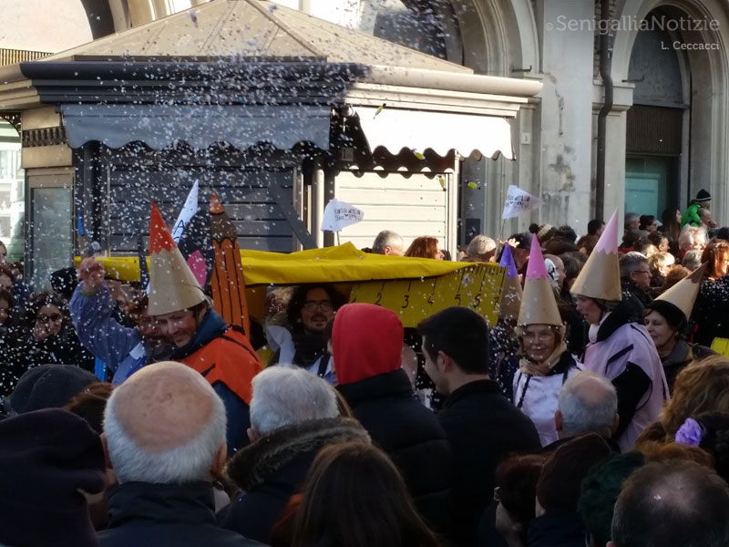 Carnevale di Senigallia - La scuola