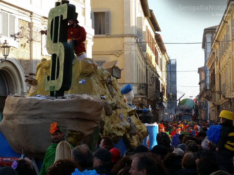 Carnevale di Senigallia - Paperon de Paperoni