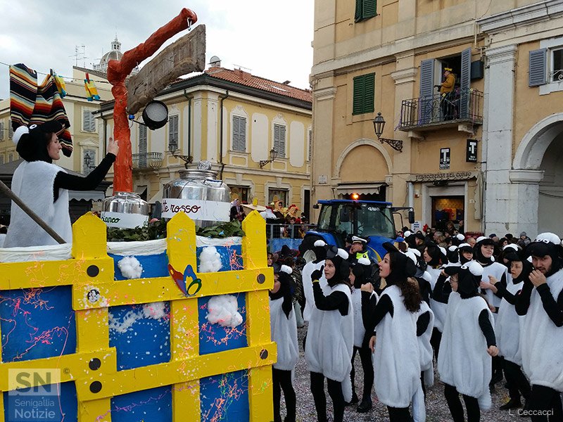 Carnevale 2016 a Senigallia: il gregge