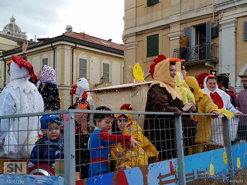 Carnevale 2016 a Senigallia: il pollaio