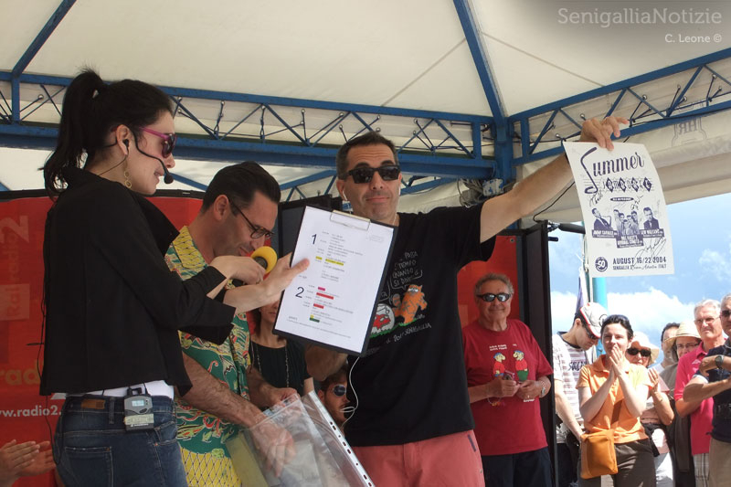 Angelo Di Liberto dona gli autografi dei Comets per l'asta di Libera