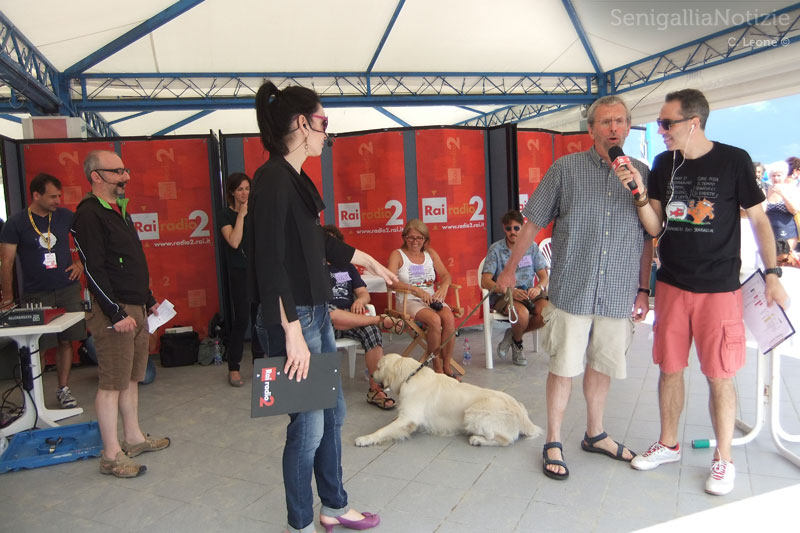 Incursione di Massimo Cirri a Caterpillar AM