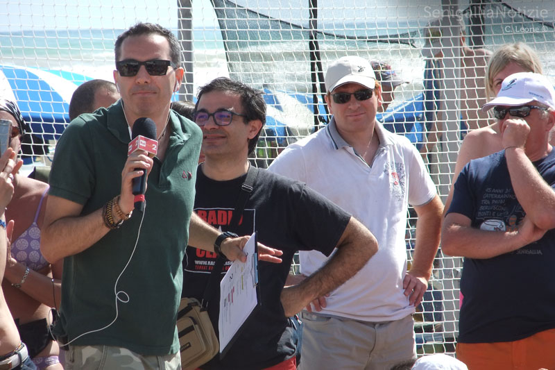 Filippo Solibello in mezzo al pubblico di Caterpillar AM