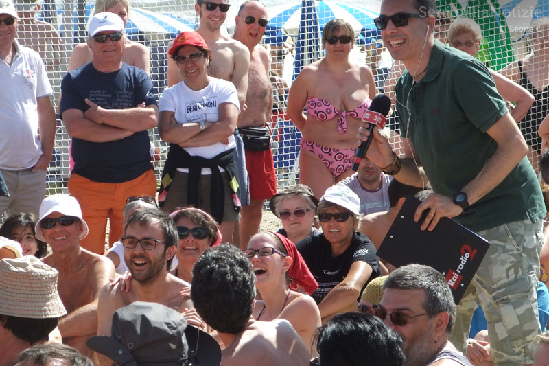 Filippo Solibello in mezzo al pubblico di Caterpillar AM