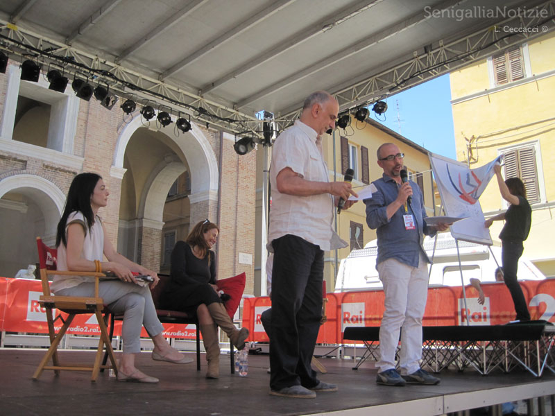 Renzo Ceresa e Marco Ardemagni sul palco di Piazza Roma a Senigallia