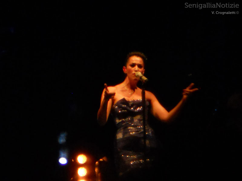 Nina Zilli in concerto al Foro Annonario di Senigallia