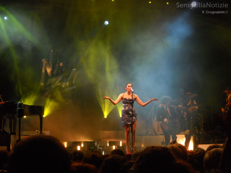 Nina Zilli al Caterraduno 2012