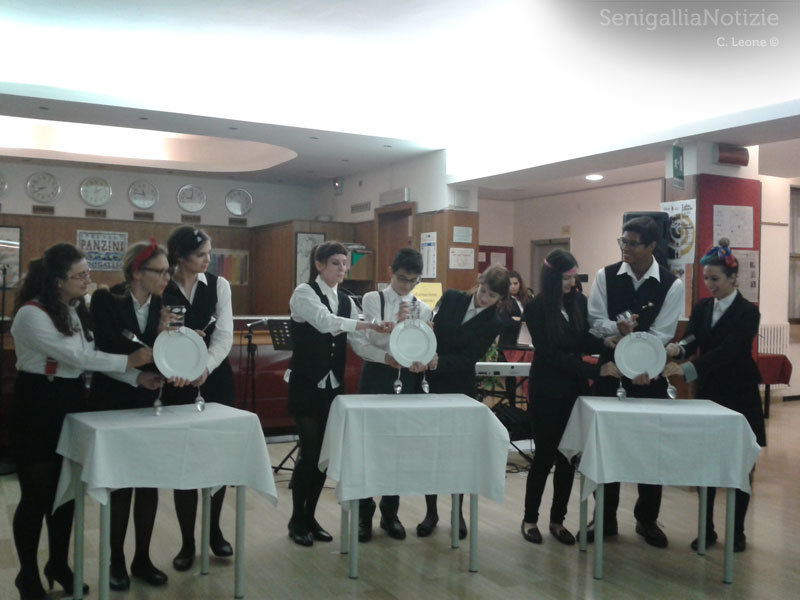 Serata di gala al Panzini di Senigallia per la fine dell'anno scolastico