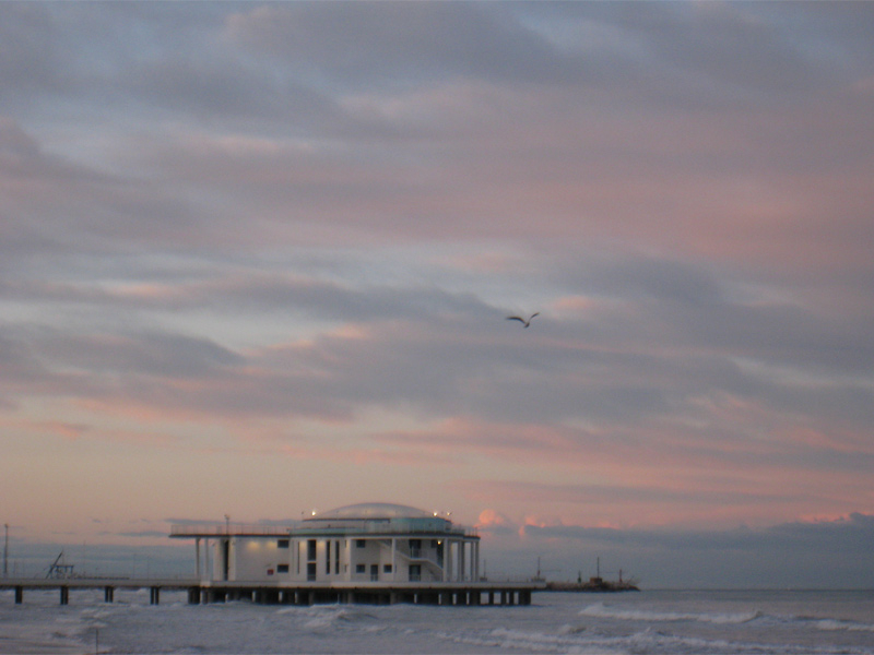 03/12/2013 - Cielo dipinto di rosa