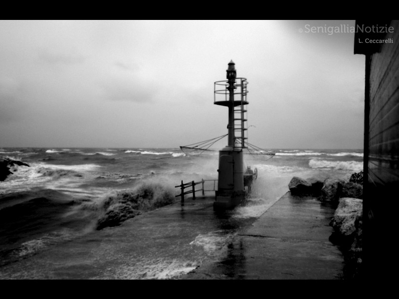 06/12/2013 - Mare mosso
