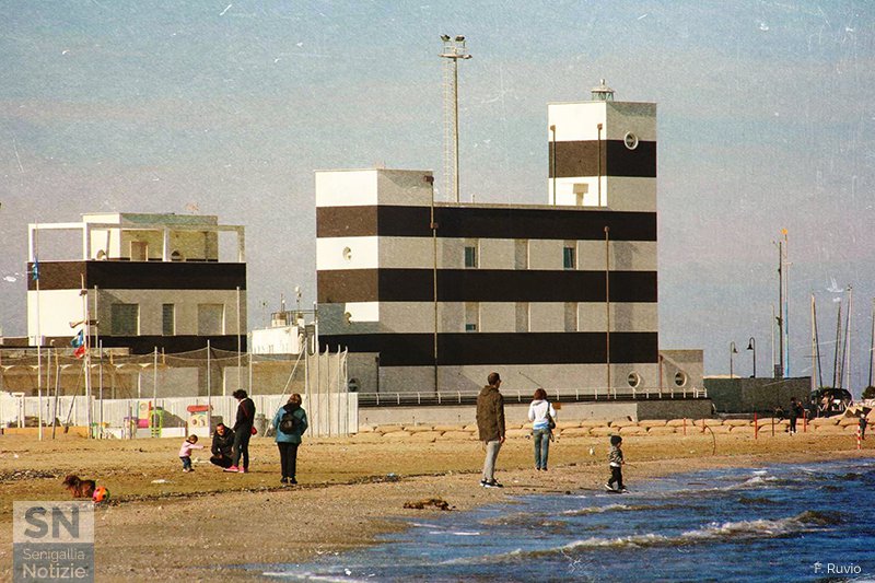 09/12/2017 - Passeggio a riva