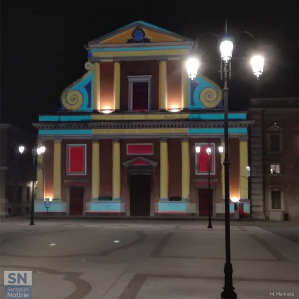 02/12/2018 - Duomo a colori