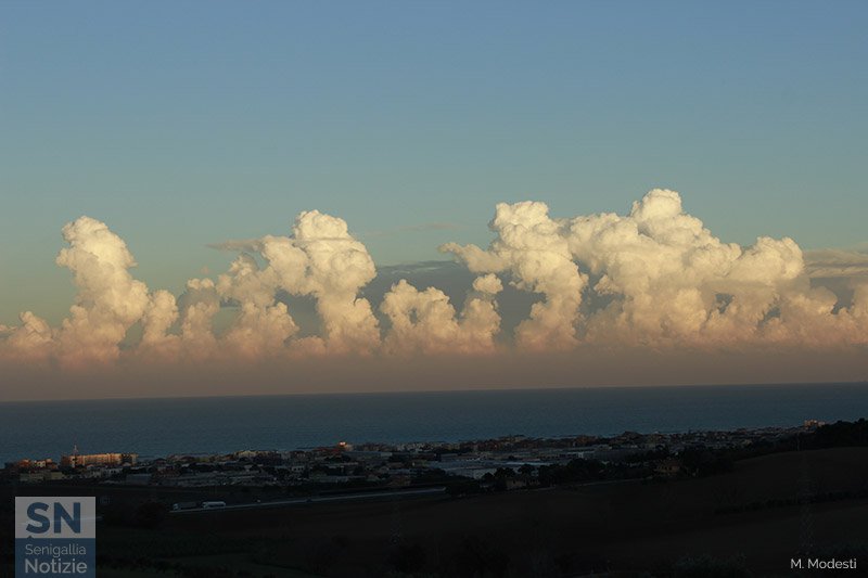 22/12/2018 - Nuvoloni sull'orizzonte