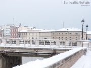 12/02/2012 - Neve sul ponte
