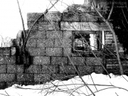 03/02/2013 - Casa diroccata nella neve