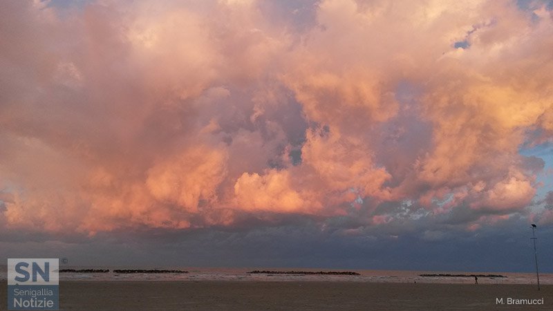 01/02/2016 - Alba sul lungomare di Ponente