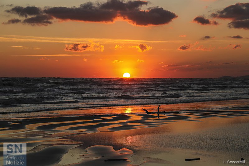 11/02/2016 - Colori dell'alba sul mare