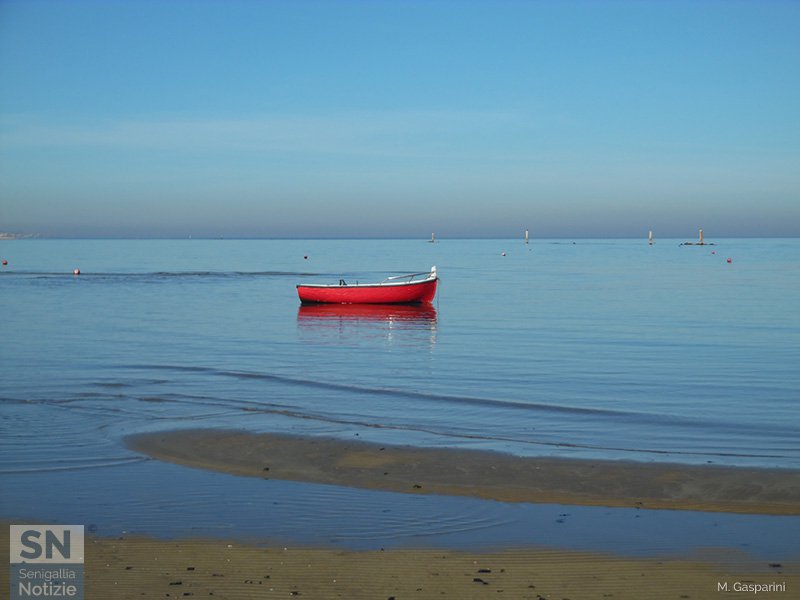10/02/2017 - Rossa nell'azzurro