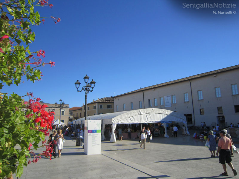 Fiera del biologico in Piazza del Duca