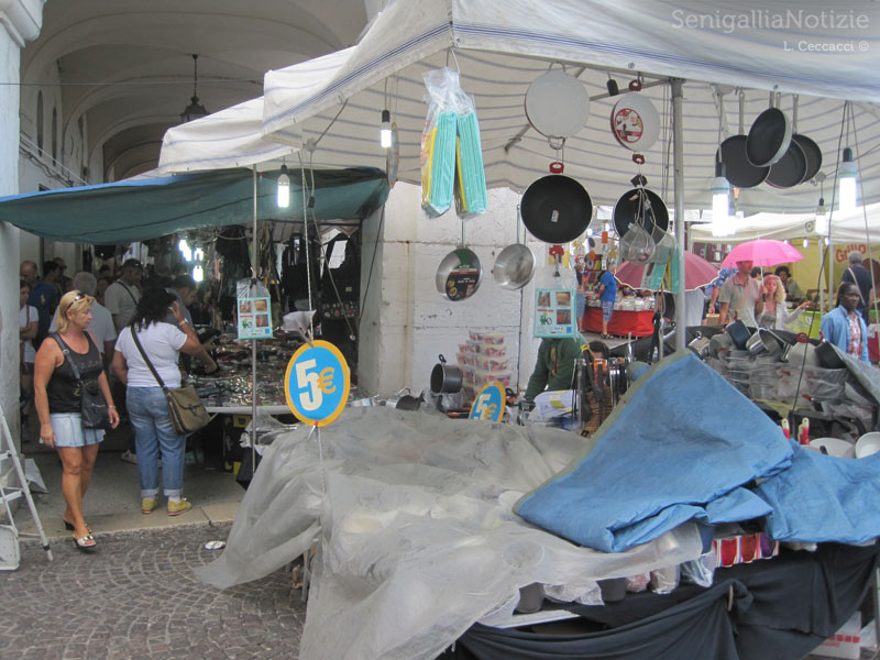 Avvisaglie di pioggia sulla Fiera 2013 di Senigallia