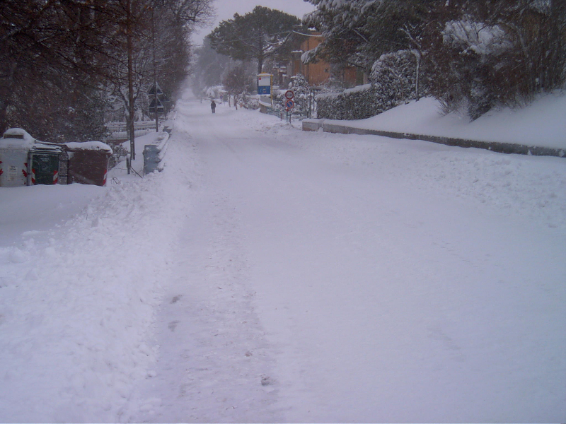 Vie di Ostra innevate