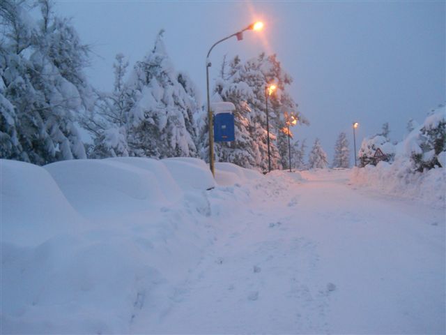Strade di Arcevia sepolte dalla neve