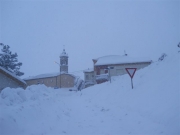 Strade di Arcevia sepolte dalla neve