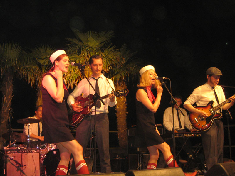 The Montesas suonano al Summer Jamboree