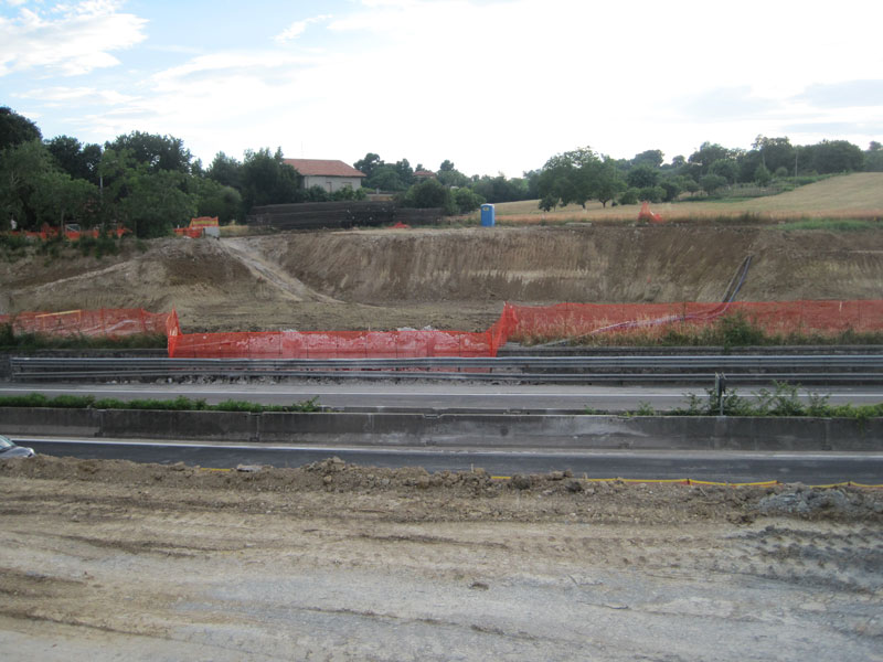 Qui correva il cavalcavia di via Cupetta, ora da ricostruire