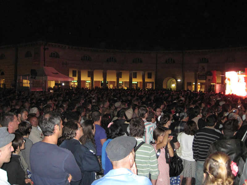 Il pubblico per Chuck Berry al Foro Annonario