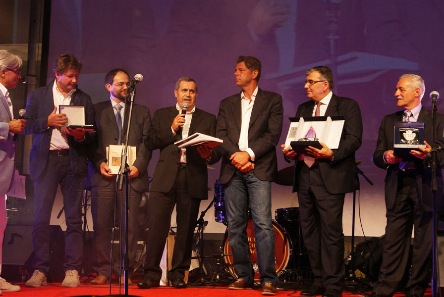 Sindaco di Senigallia Maurizio Mangialardi e i cinque sindaci premiati