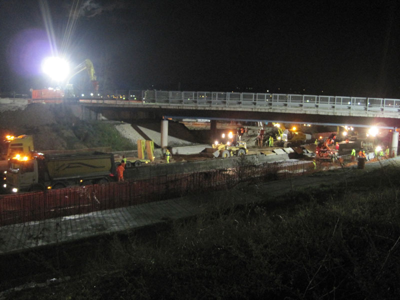 L'inizio dei lavori di demolizione