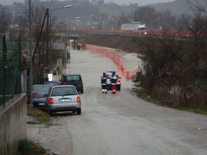 Senigallia: bretella di via Po che costeggia la A-14