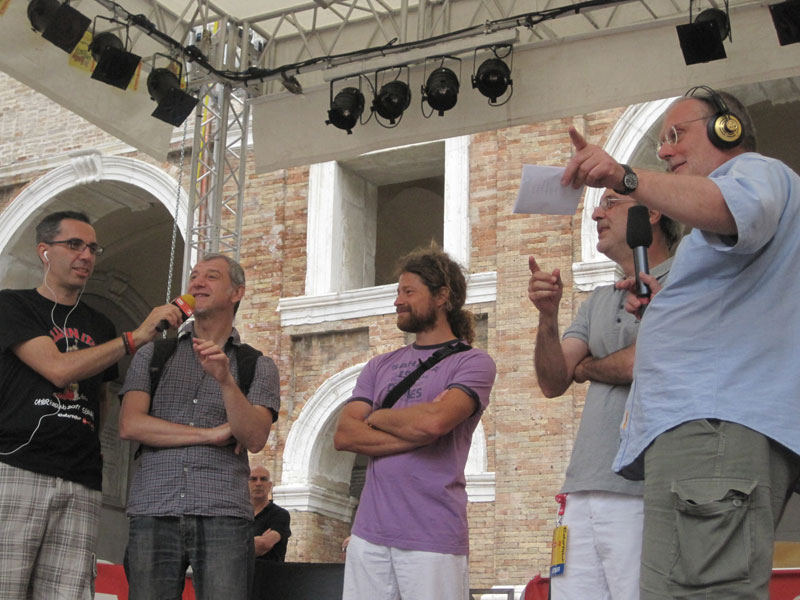 Sul palco anche Carlone jr. e Macrì della Banda Osiris