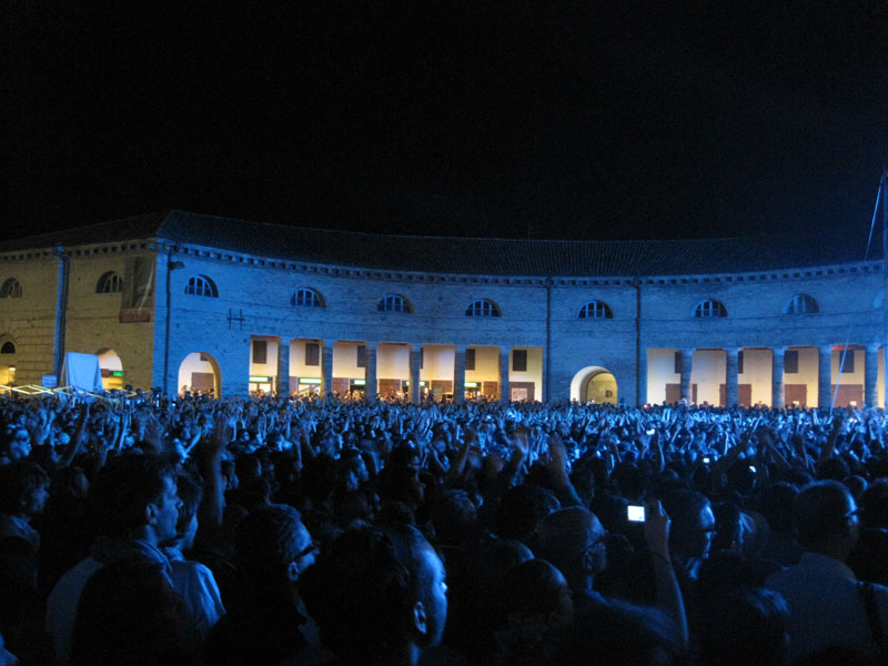 Caparezza in concerto al Foro per il Caterraduno 2011