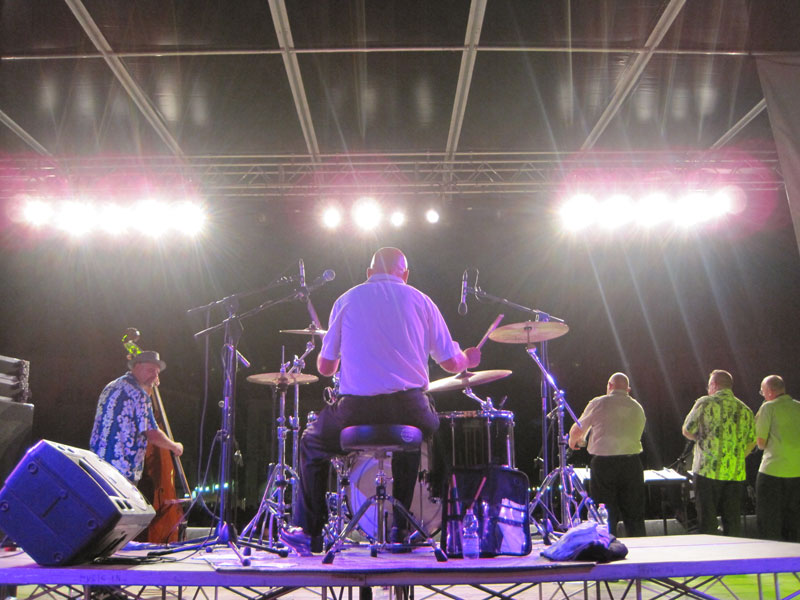 Laura B and The Moonlighters... visti da dietro!