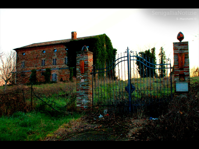 31/01/2014 - Casolare abbandonato