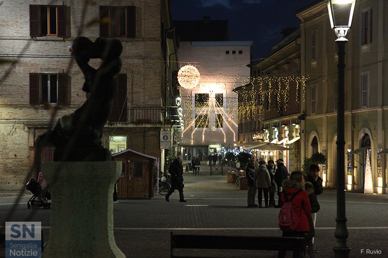 06/01/2017 - Via Battisti a festa