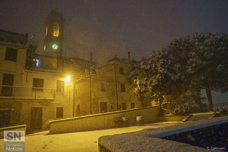 23/01/2017 - Serra de' Conti innevata