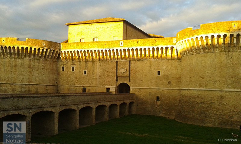 30/01/2017 - Cala il sole sulla Rocca