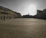 20/01/2017 - Piazza Garibaldi in controluce