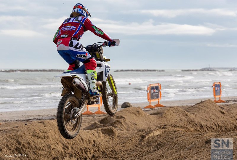 26/01/2019 - Salti sulla sabbia