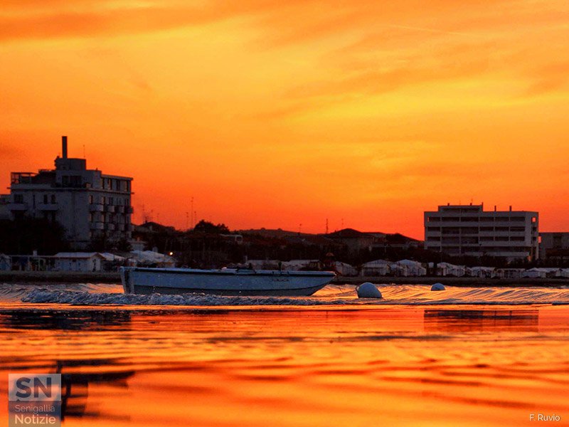 07/06/2018 - Immersa nel tramonto