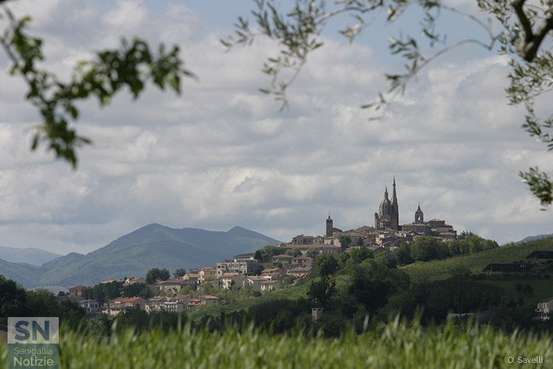 10/06/2018 - Cornice