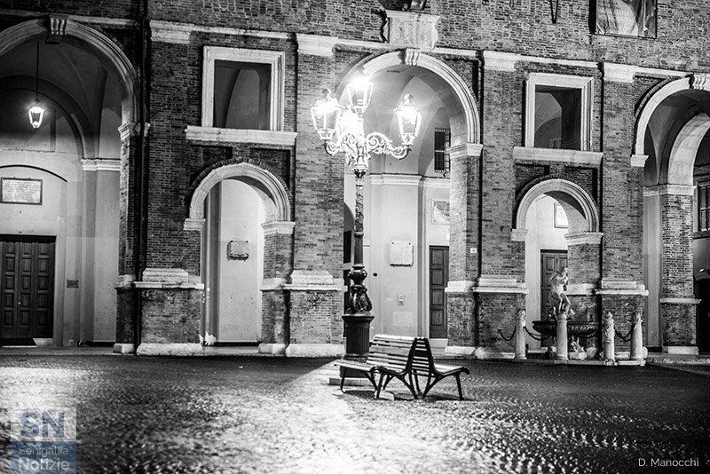 17/06/2018 - Senigallia in B/N: piazza Roma