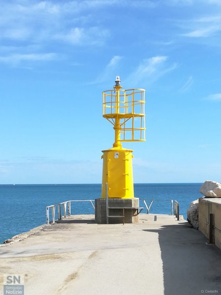 06/06/2019 - Molo in giallo