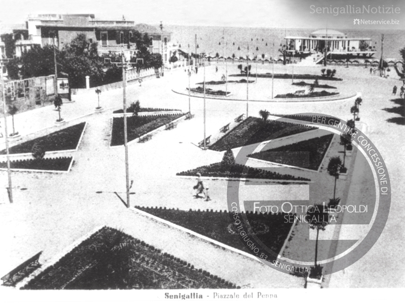 Rotonda e piazzale della Libertà senza l'attuale sottopasso - Leopoldi-1001