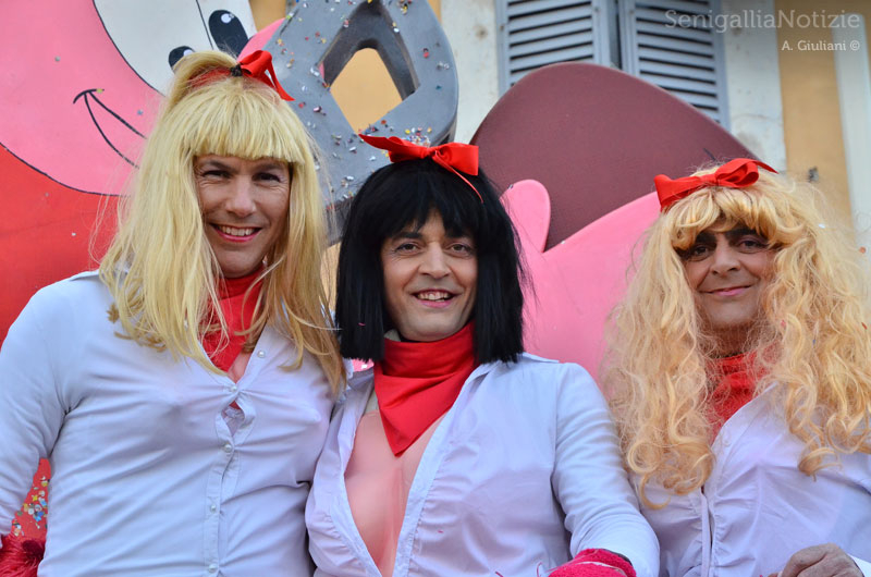 Maschere in strada a Senigallia per il Carnevale